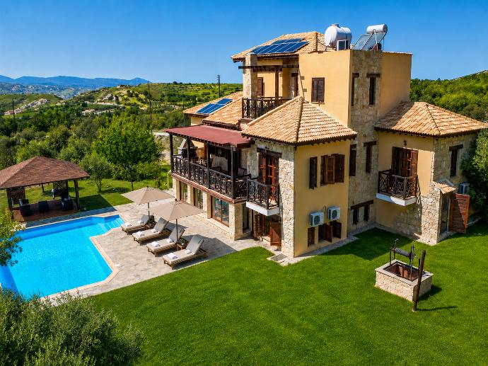 ,A luxurious hillside villa with a private pool, spacious terraces, and beautiful countryside views. . - Villa River View . (Photo Gallery) }}