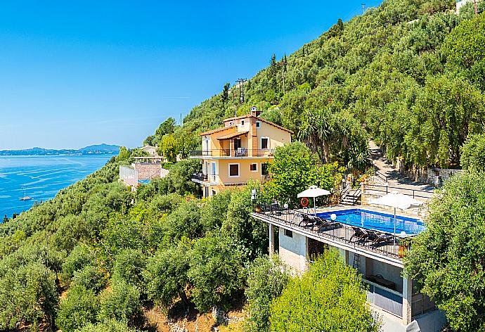 Beautiful villa with private pool and terraces with panoramic sea views . - Villa Lina . (Galleria fotografica) }}