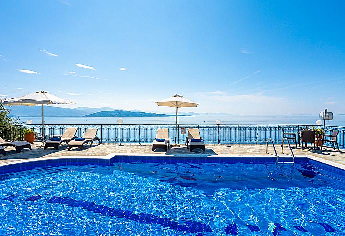 Private pool and terrace with panoramic sea views . - Villa Lina . (Галерея фотографий) }}