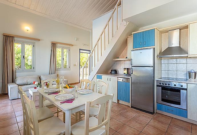 Equipped kitchen . - Maria Beach House . (Photo Gallery) }}