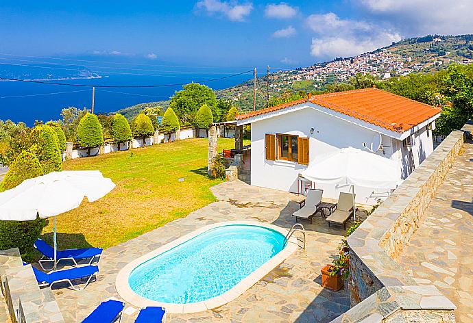 ,Beautiful villa with private pool and terrace with sea views . - Villa Katerina . (Galería de imágenes) }}