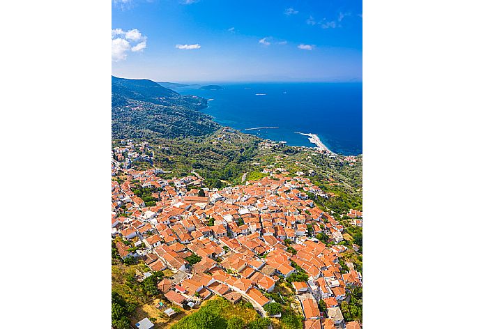 Aerial view of Glossa . - Villa Katerina . (Галерея фотографий) }}