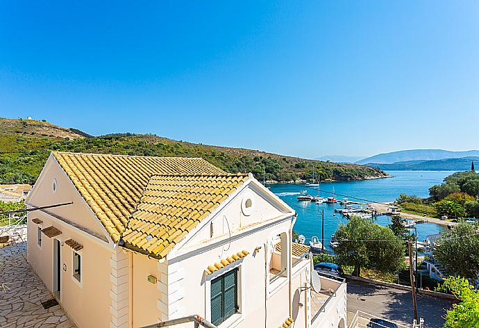 Beautiful apartment with private terraces and panoramic sea views . - Alexandra . (Galería de imágenes) }}