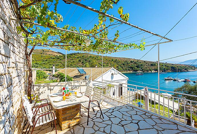 Terrace with sea views . - Alexandra . (Fotogalerie) }}