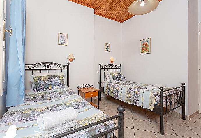 Twin bedroom with A/C, and terrace access with sea views . - Alexandra . (Galleria fotografica) }}