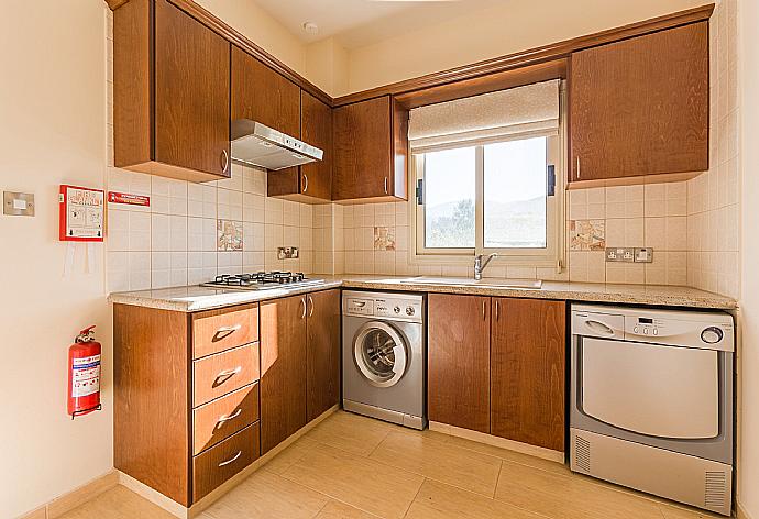 Equipped kitchen with dishwasher and washing machine  . - Villa Clementina . (Photo Gallery) }}