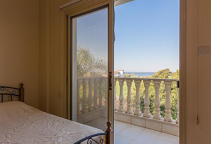 Twin bed balcony  . - Villa Clementina . (Galleria fotografica) }}