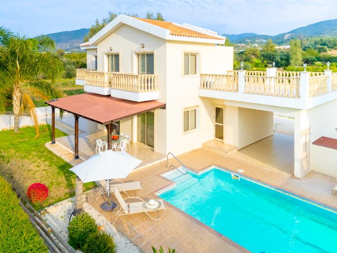  . - Villa Clementina . (Fotogalerie) }}