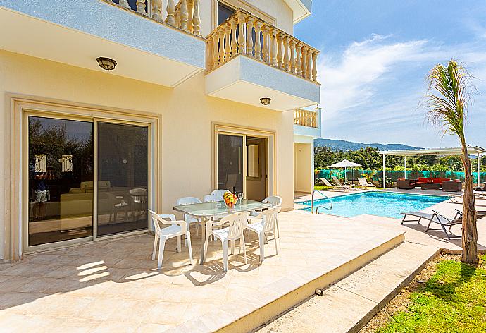 Beautiful villa with private pool and terrace . - Villa Rose . (Photo Gallery) }}