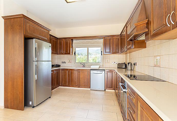 Equipped kitchen . - Villa Rose . (Photo Gallery) }}