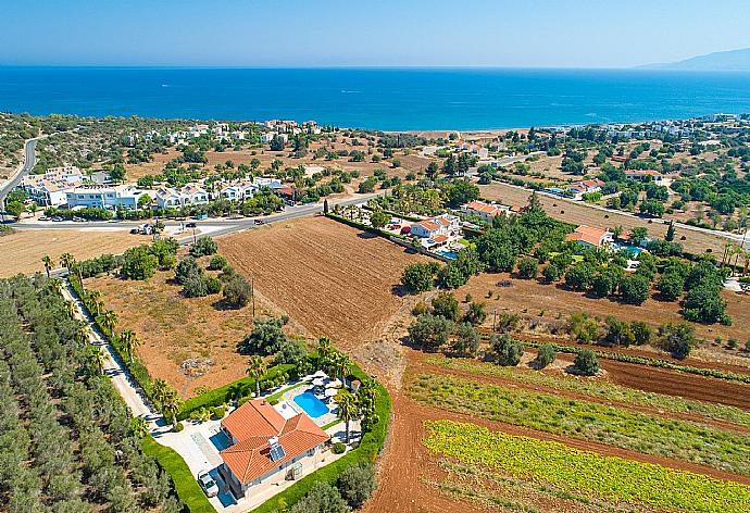 Aerial view of Villa Chrystalla  . - Villa Chrystalla . (Галерея фотографий) }}