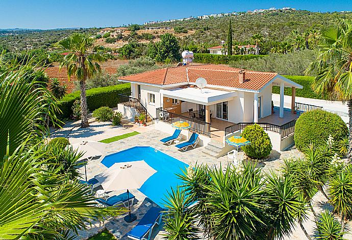 Aerial view of Villa Chrystalla  . - Villa Chrystalla . (Галерея фотографий) }}