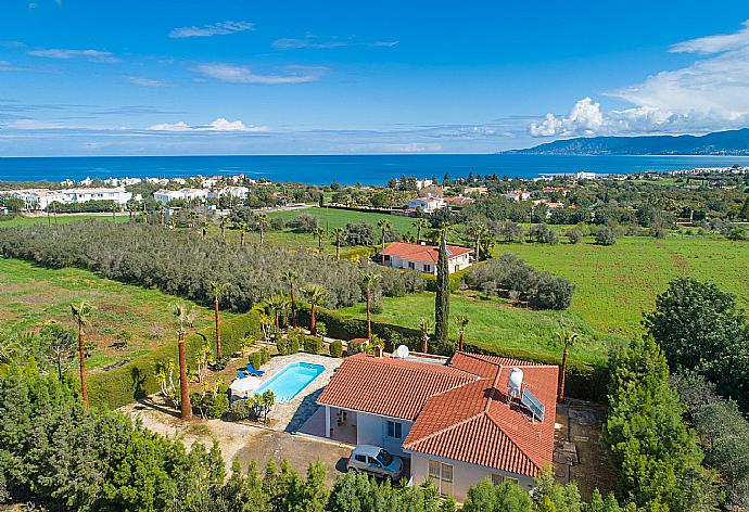 Aerial view of Villa Christia Maris . - Villa Christia Maris . (Galerie de photos) }}