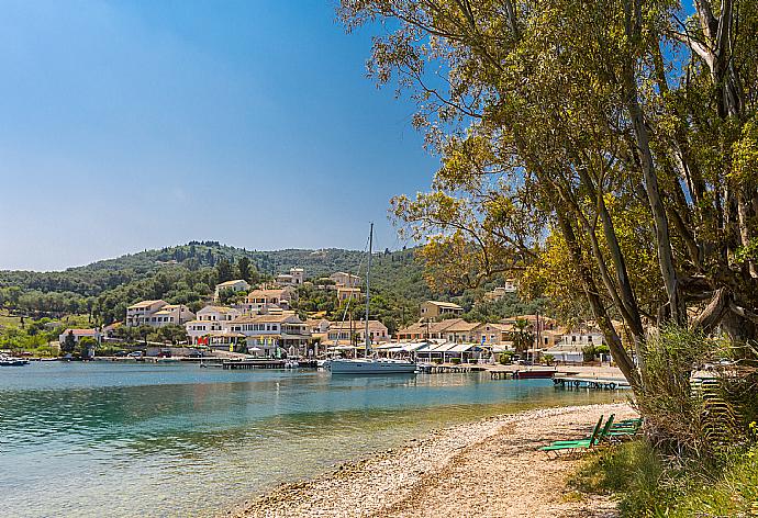 Saint Stephanos beach . - Theophilos 1 . (Galería de imágenes) }}