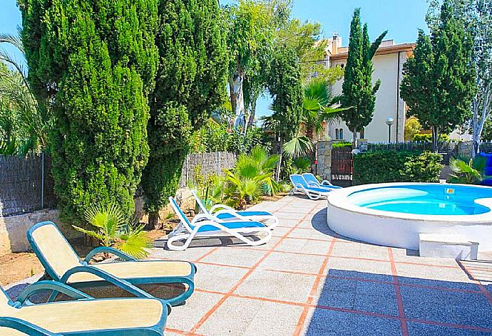 Private pool with terrace area . - Villa Minerva . (Galleria fotografica) }}