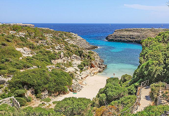 Cala Mitjana . - Villa Caprice . (Galleria fotografica) }}