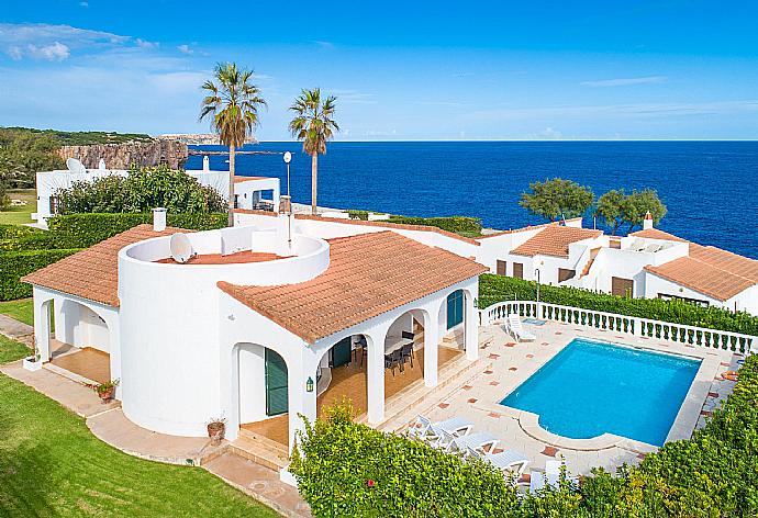 ,Beautiful villa with private pool and terrace with sea views . - Villa Caprice . (Fotogalerie) }}