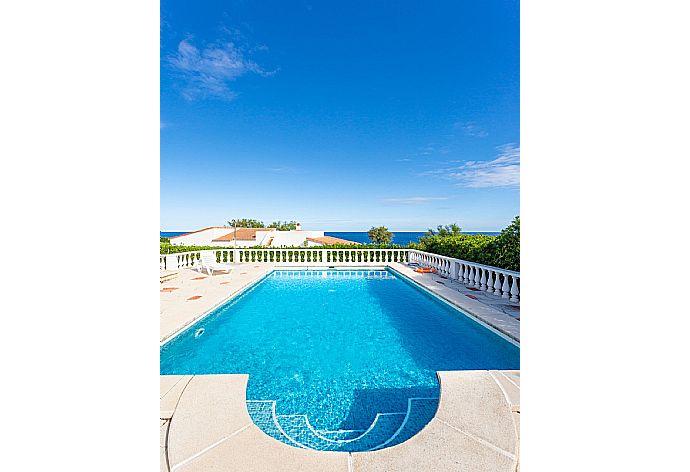 Private pool and terrace with sea views . - Villa Caprice . (Galería de imágenes) }}