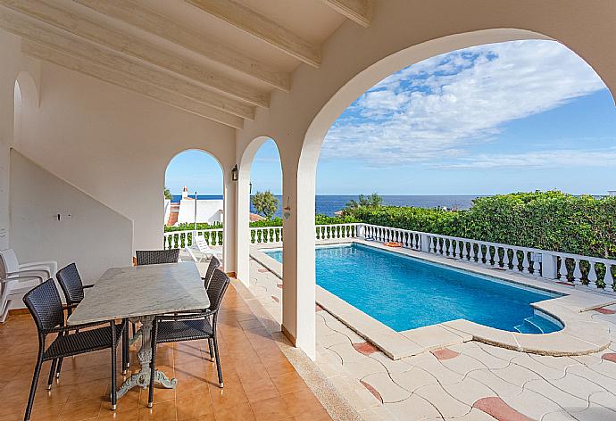 Sheltered terrace area . - Villa Caprice . (Galería de imágenes) }}