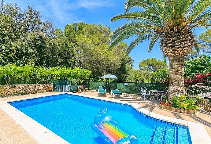 Private pool and terrace . - Villa Pepa . (Fotogalerie) }}