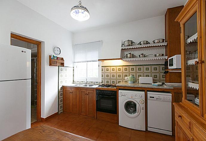 Equipped kitchen . - Villa Pepa . (Fotogalerie) }}