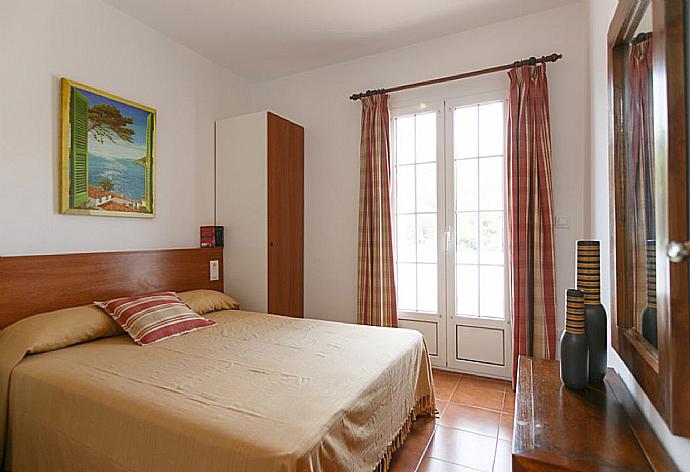 Double bedroom . - Villa Pepa . (Photo Gallery) }}