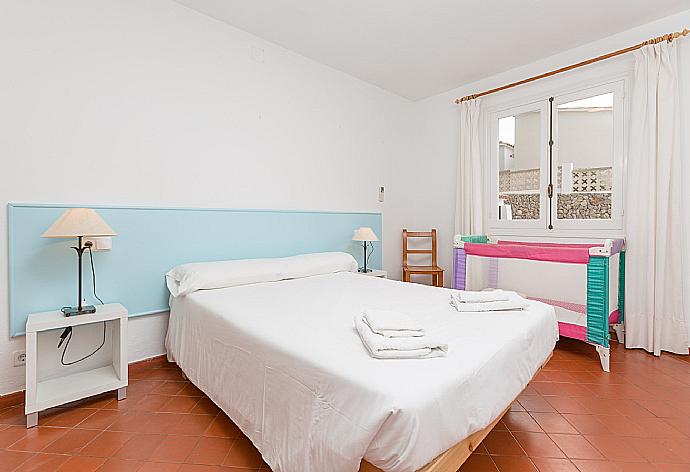 Double bedroom with A/C . - Villa Trepuco Uno . (Photo Gallery) }}