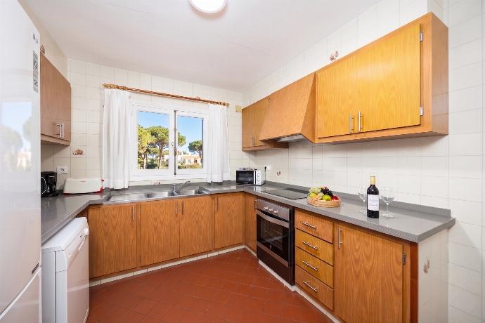 Equipped kitchen . - Villa Trepuco Uno . (Photo Gallery) }}