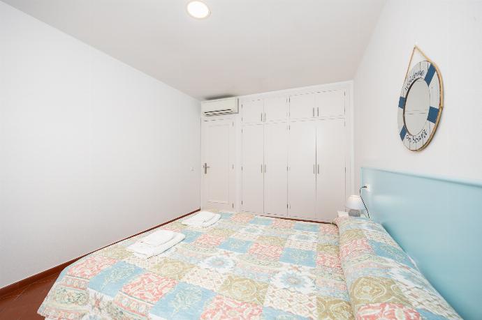 Twin bedroom with A/C . - Villa Trepuco Uno . (Photo Gallery) }}