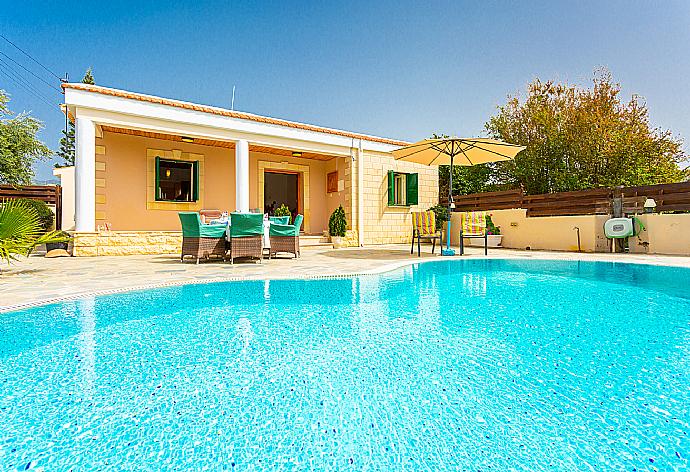 Beautiful villa with private pool, terrace, and garden . - Villa Constantinos . (Galería de imágenes) }}