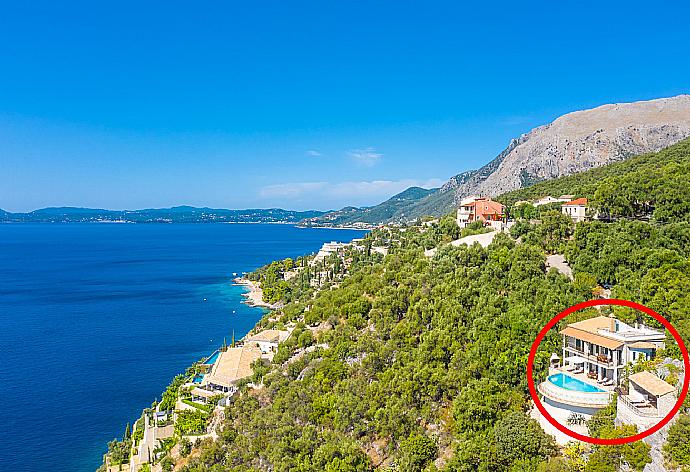 Aerial view showing location of House on the Rocks . - House On The Rocks . (Fotogalerie) }}