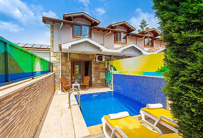 Beautiful villa with private pool and terrace . - Villa Bercu Paradise . (Galería de imágenes) }}