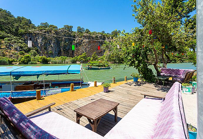 Riverside at Paradise Club . - Villa Canan Paradise . (Fotogalerie) }}