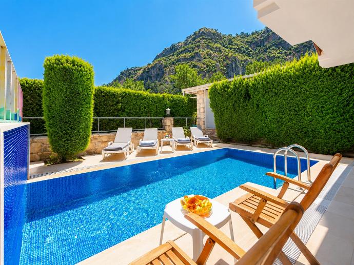 Private pool and terrace with views . - Villa Deniz Paradise . (Fotogalerie) }}