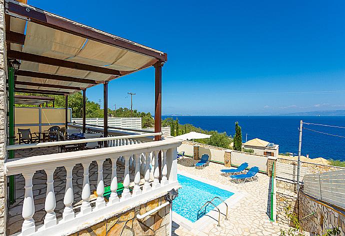 Balcony with panoramic sea views . - Villa Martha . (Photo Gallery) }}