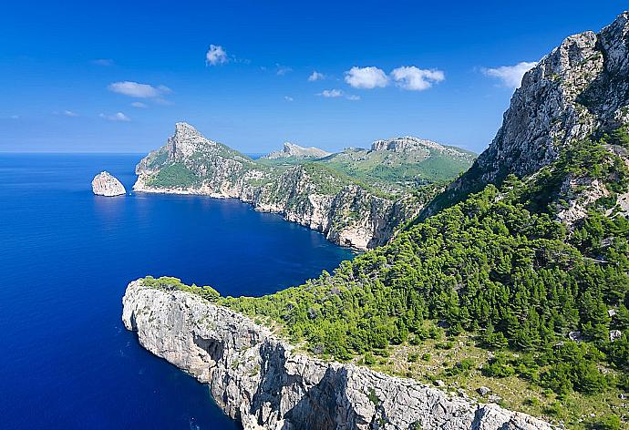 Mallorca Coastline . - Villa Esperanza . (Галерея фотографий) }}