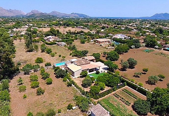 Aerial view  . - Villa Esperanza . (Fotogalerie) }}