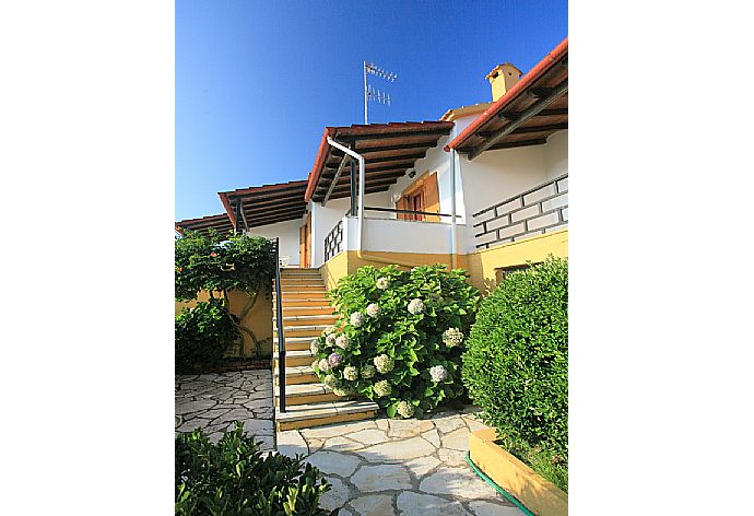 Villa side entrance . - Villa Marialetta . (Fotogalerie) }}