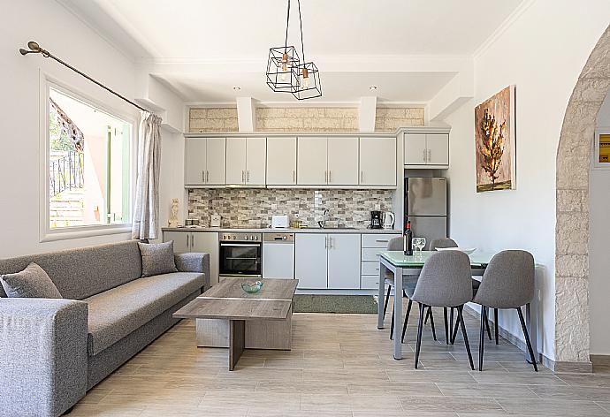 Equipped kitchen . - Villa Vasso . (Photo Gallery) }}