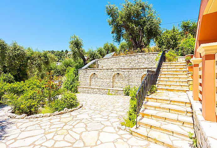 Terrace area . - Villa Vasso . (Photo Gallery) }}