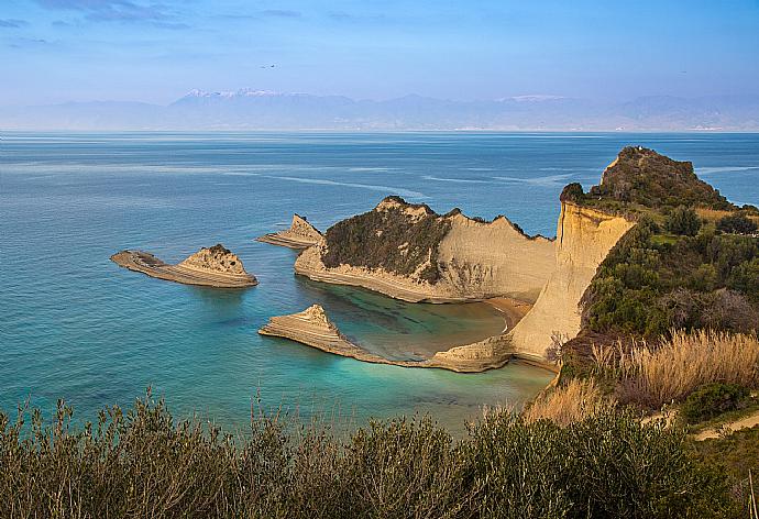 Cape Drastis . - Villa Thespina . (Galería de imágenes) }}