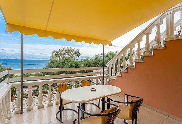 Terrace area with sea views . - Villa Thespina . (Galería de imágenes) }}