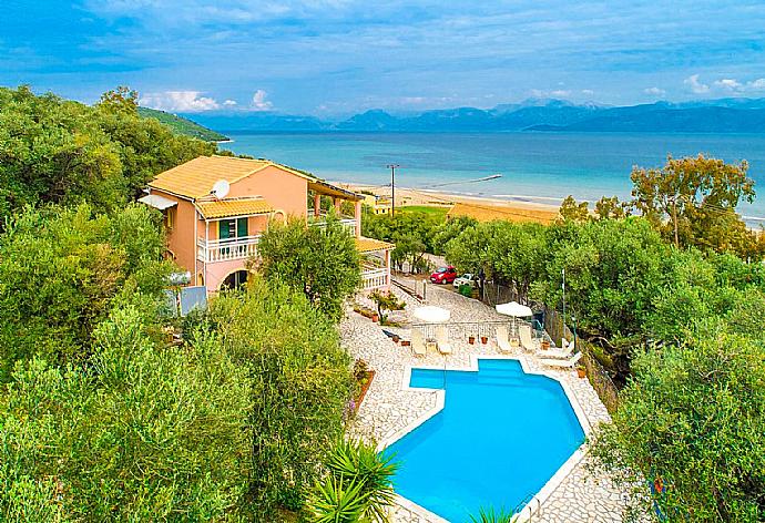 ,Beautiful villa with private pool and terrace . - Villa Thespina . (Γκαλερί Φωτογραφιών) }}