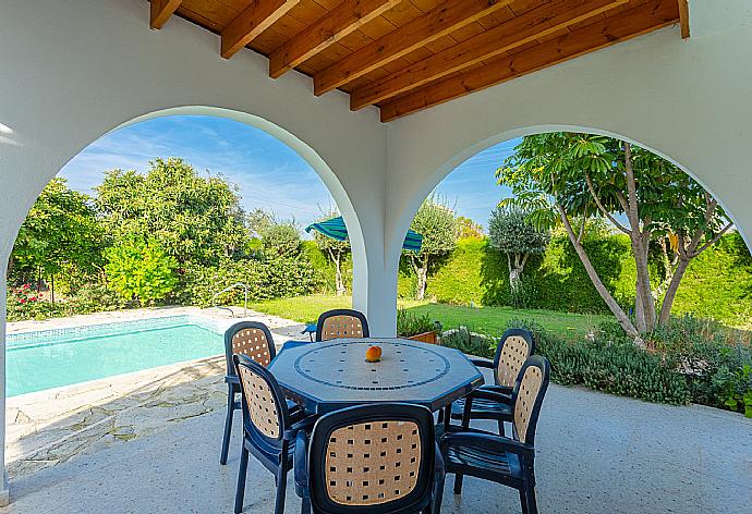 Sheltered terrace area  . - Sun Beach Villa Tria . (Galería de imágenes) }}