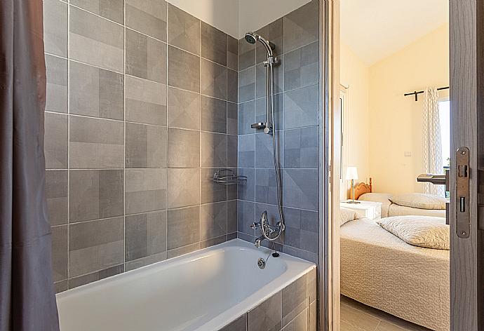 En suite bathroom with bath and shower . - Sun Beach Villa Tria . (Photo Gallery) }}