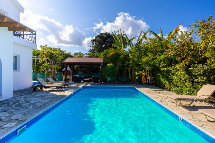  . - Sun Beach Villa Tria . (Photo Gallery) }}