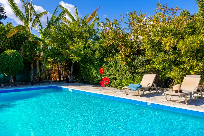  . - Sun Beach Villa Tria . (Photo Gallery) }}
