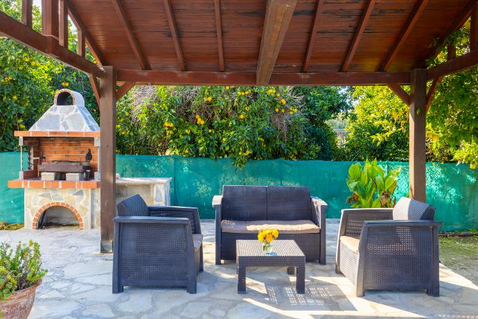  . - Sun Beach Villa Tria . (Photo Gallery) }}