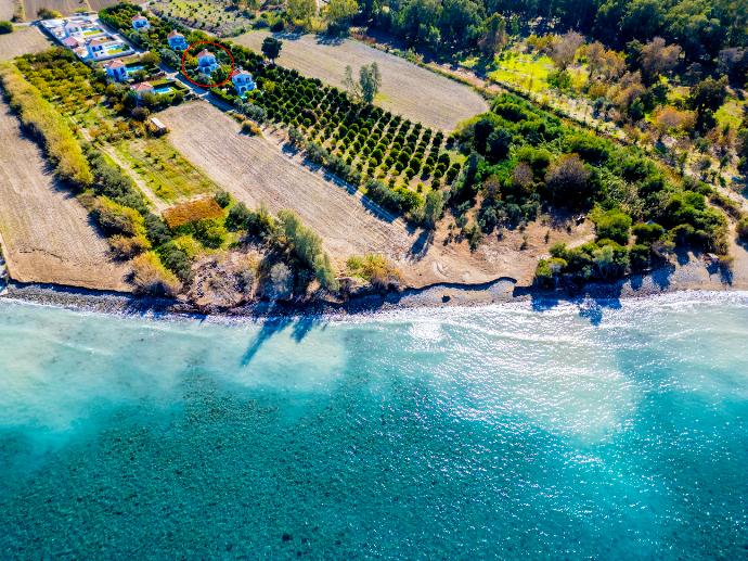  . - Sun Beach Villa Tria . (Photo Gallery) }}
