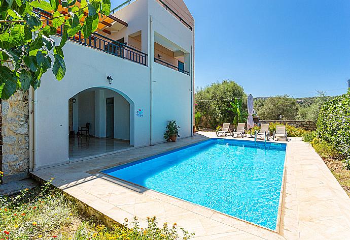 Beautiful villa with private pool and terrace . - Villa Olive . (Galleria fotografica) }}